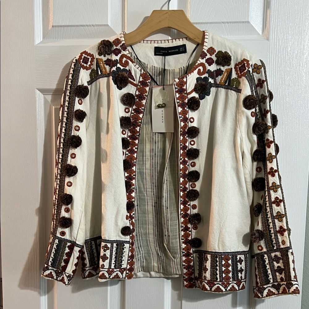 Zara Woman Ecru Boho Aztec Embroidered Embellished Pom Pom Jacket Size Small